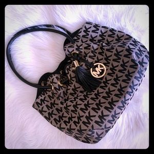 Michael Kors Hand Bag